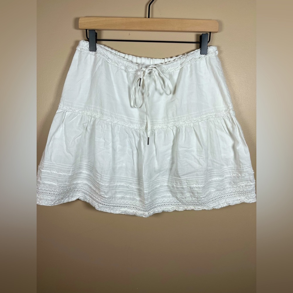 Abercrombie and Fitch white ruffle skirt